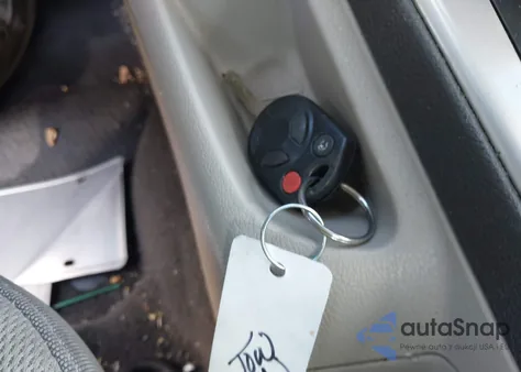 2013 Ford Focus Se z USA, uszkodzony, nr VIN 1FADP3F24DL302893